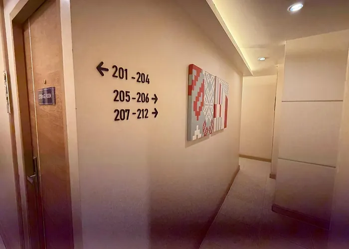 Lucky Hotel